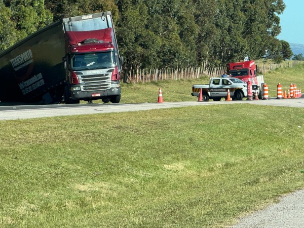 Un camión despistó l...