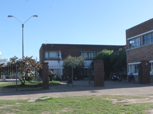 CODICEN suspendió uso de reconocimiento facial para controlar asistencias en liceo de Piriápolis