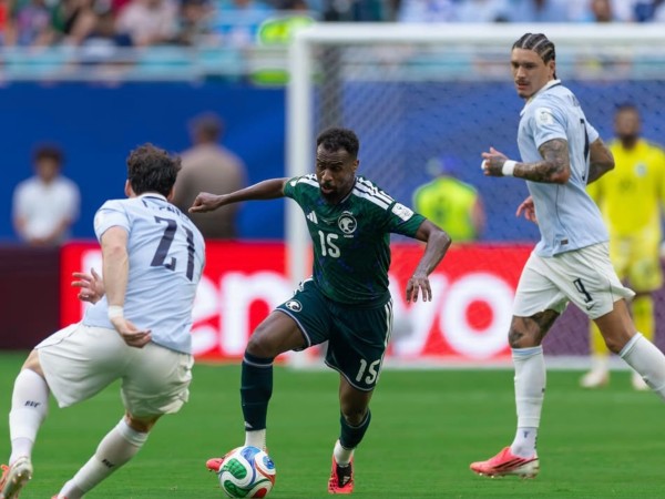 Uruguay cae 1-0 ante Arabia Saudita al cierre del primer tiempo