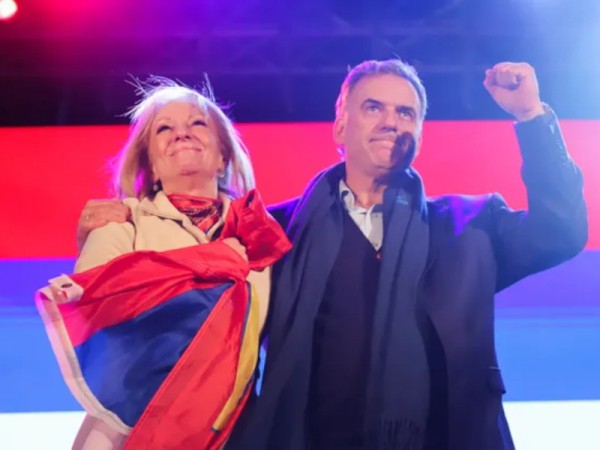 Yamandú Orsi tras ser presidente electo: “A pesar de la lluvia se está aclarando el horizonte”