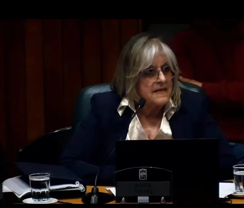 Edila cuestiona el r...