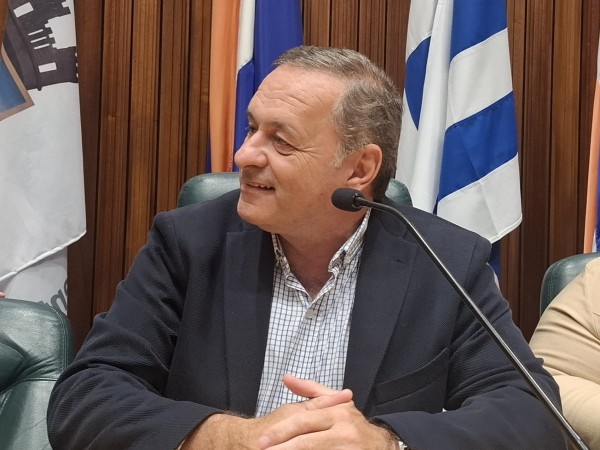 Delgado cuestiona al...