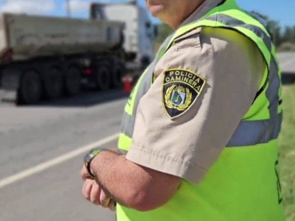 Vuelco en ruta Interbalnearia movilizó a la Policía y a una unidad de emergencia