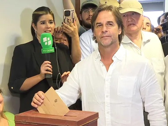 Votó el presidente Lacalle Pou: “Hoy los protagonistas son otros, hoy empieza a cambiar el gobierno de alguna manera”