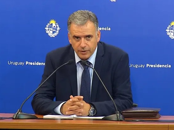 Orsi confirmó a Alejandro Sánchez en el gobierno y anunció que viajará a Brasil tras su primera reunión de transición con Lacalle Pou