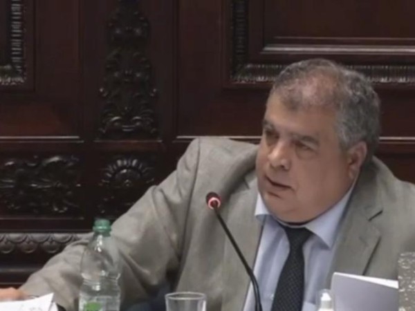 Rodrigo Blás cuestio...