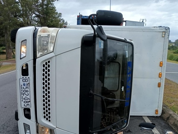 Aparatoso vuelco de...