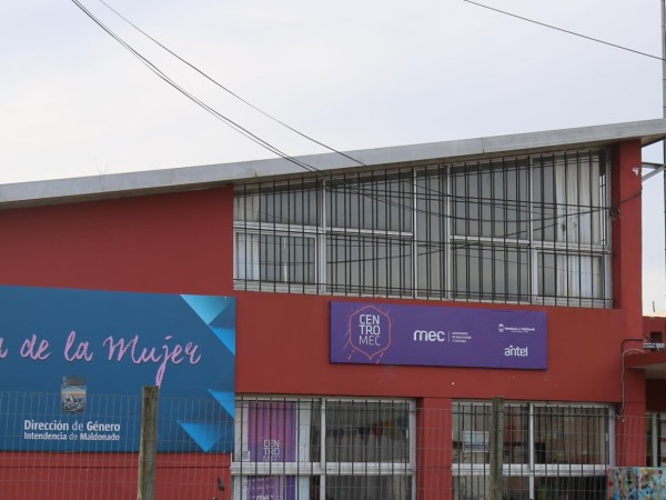 La Casa de la Mujer...