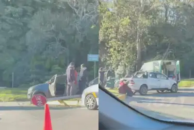 Camioneta se quedó s...