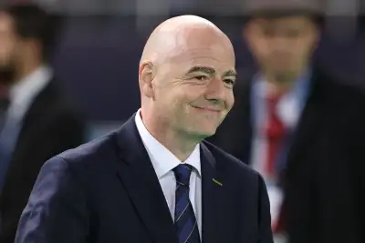 Guerra abierta en el fútbol mundial: la UEFA prepara una denuncia penal contra Gianni Infantino